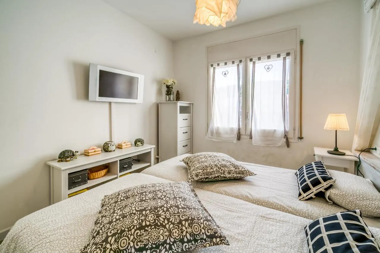 Vivalidays Ilaria - Calella Apartment Spain